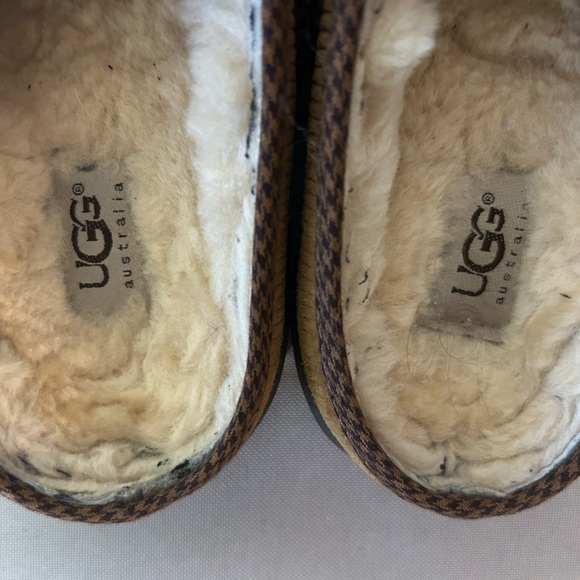 UGG Men’s Corduroy Rubber‎ Sole Slippers with Wool Lining